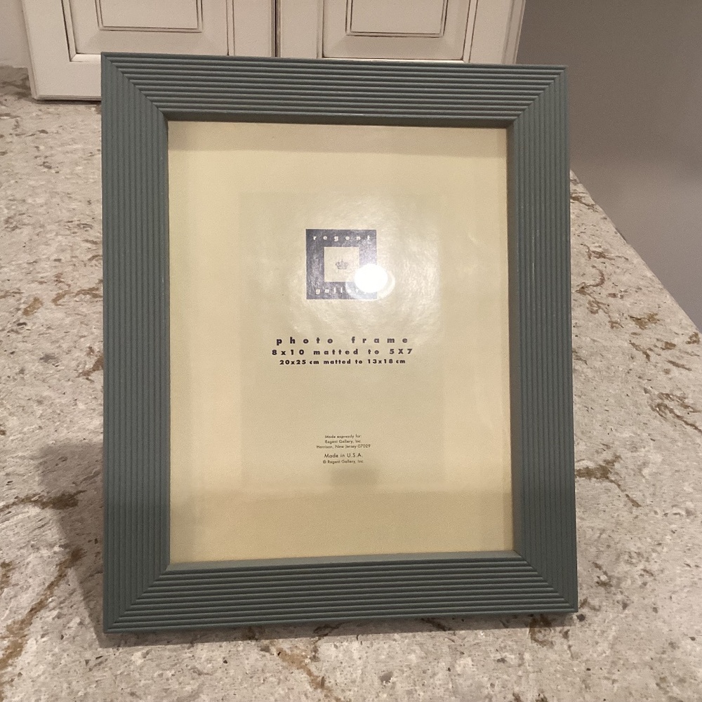 Regent Gallery Wood Fluted Frame